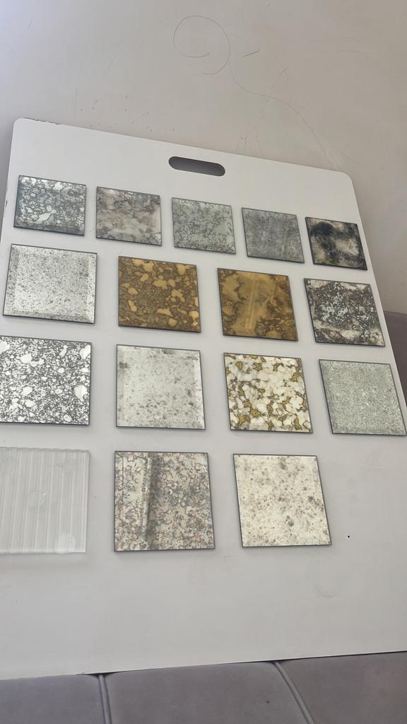 مرايا معتقة