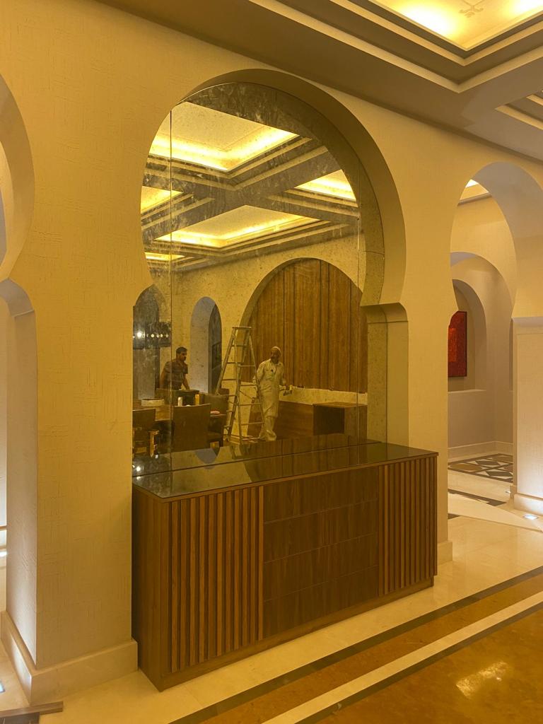 مرايا معتقة