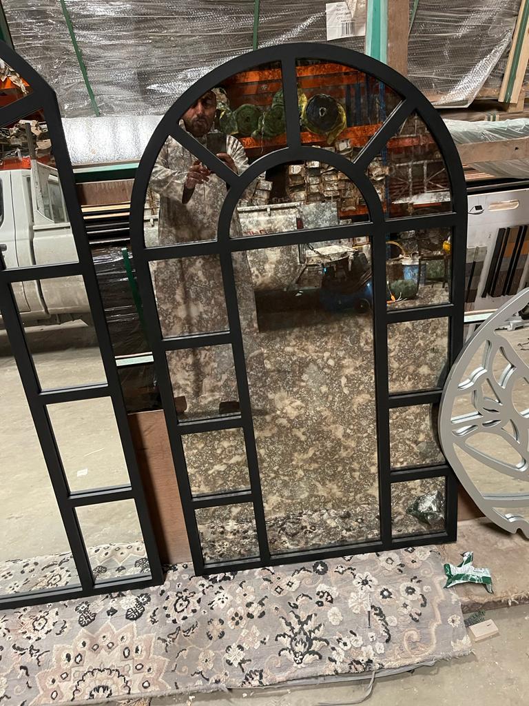 مرايا معتقة