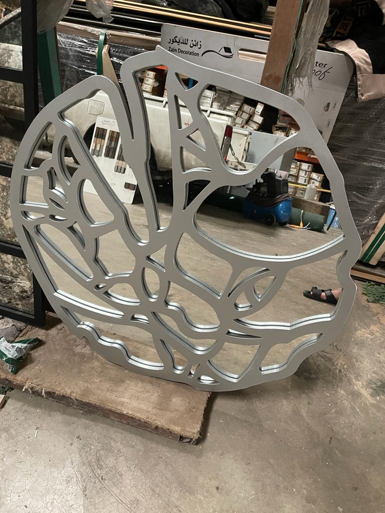 مرايا معتقة