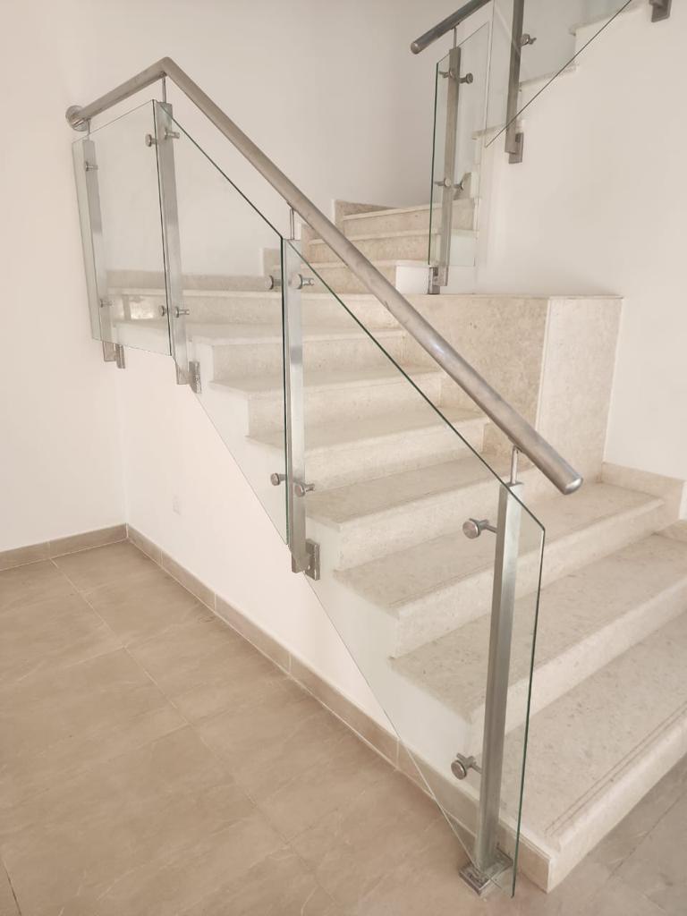 مرايا معتقة