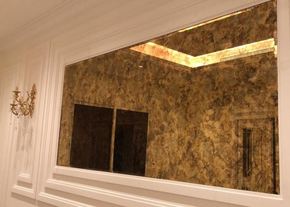 مرايا معتقة