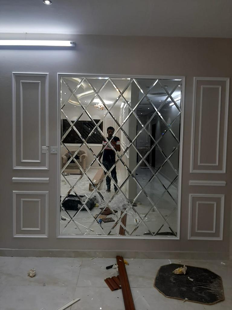 مرايا معتقة