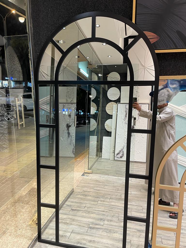 مرايا معتقة